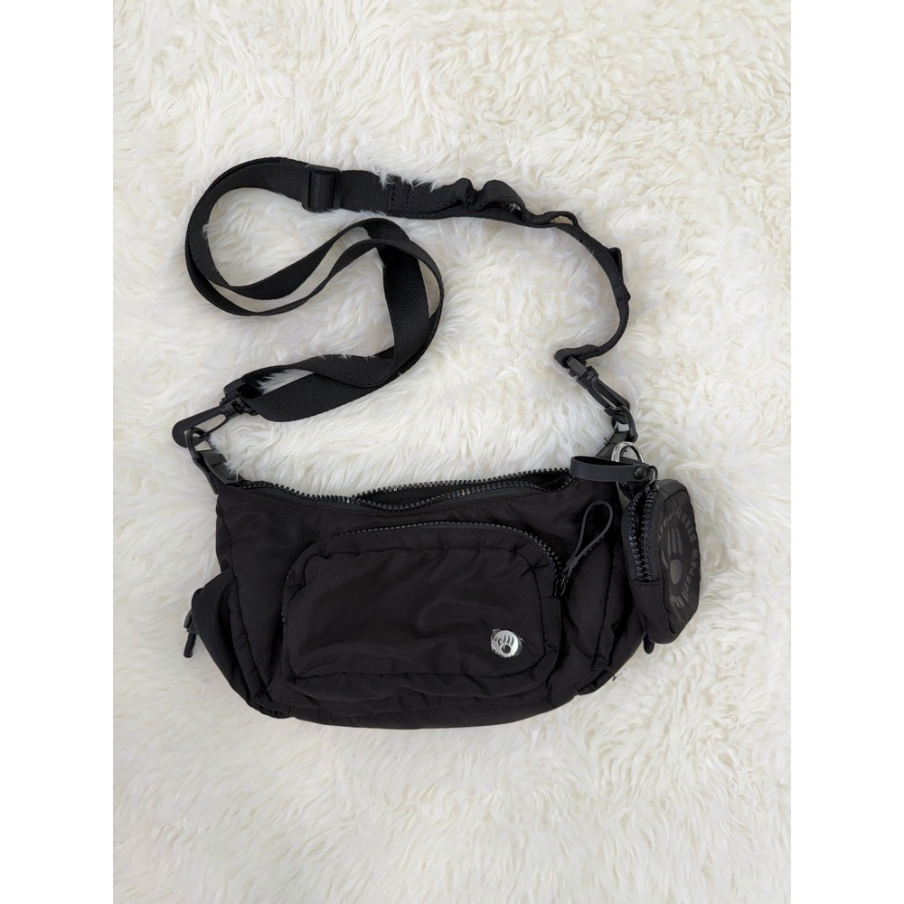 Bearpaw Black Multi Pocket Crossbody Sling Bag Adjustable Strap Utility Style
